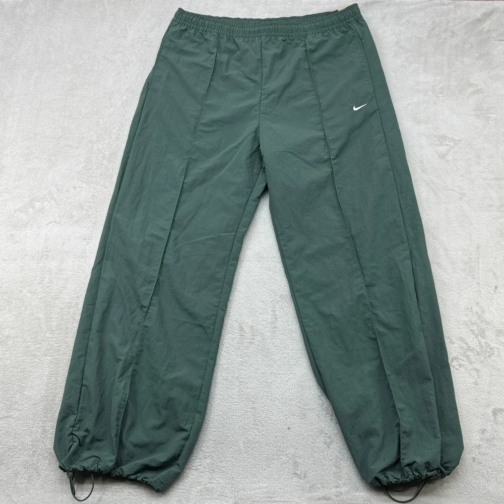 Nike Woven Track Pants Mens XL Green Bungee Cuff Nylon Sportswear FQ3588-338